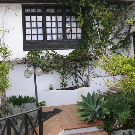 Sleeps 8 Pool Wifi Willa