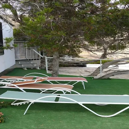 Sleeps 8 Pool Wifi Uga
