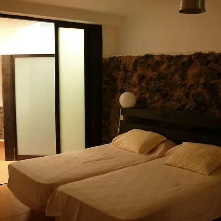 Sleeps 8 Pool Wifi Willa