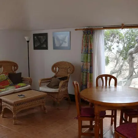Sleeps 8 Pool Wifi * Uga