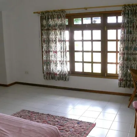 Sleeps 8 Pool Wifi Willa *